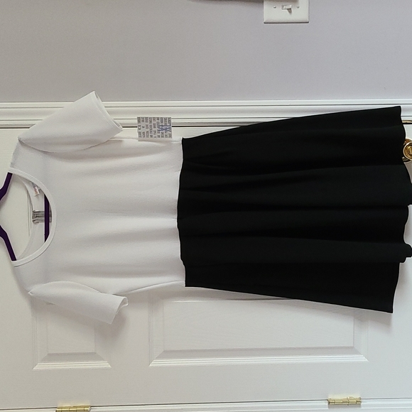 NWT Black and White Lularoe Amelia - Picture 1 of 4